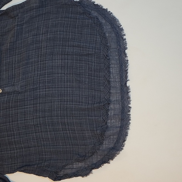 Free Peaple Women's Blue Plaid Button-Up Top - Picture 4 of 9
